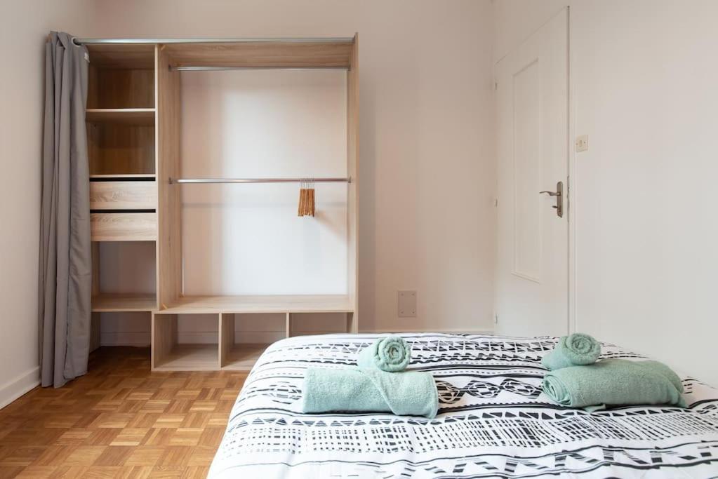 Appartement Neuf Pour 6, Parking Et Box, Au Calme 维勒班 外观 照片